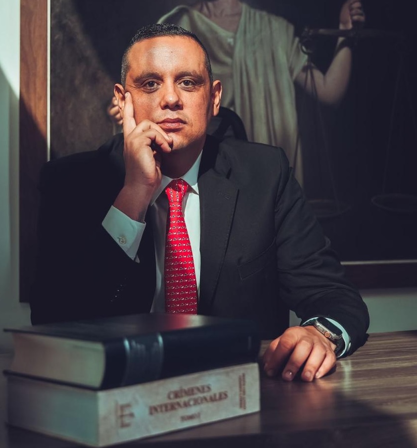 El reconocido penalista Ricardo Andrés Giraldo, uno de los más importantes de Colombia, se une a la defensa de la familia de Esteban Rendón en Rionegro